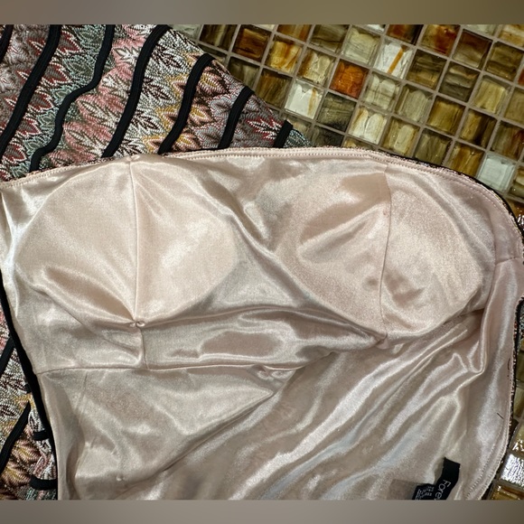 Forever 21 Strapless & Fitted Multicolor Mini Dress~Fully Lined~Side Zipper.~EUC - Picture 6 of 16